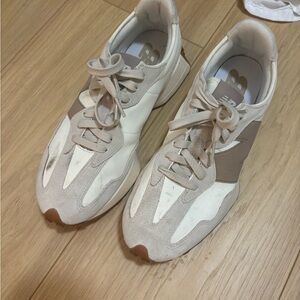 New Balance 327 Moonbeam Driftwood